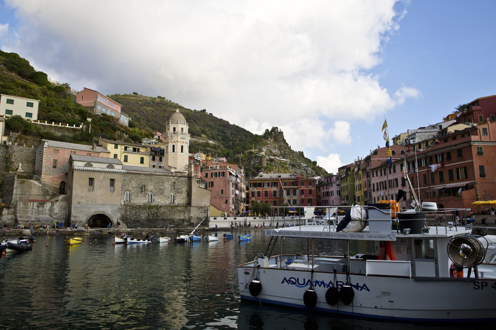 港口码头的对面是安提阿圣玛格丽特教堂(chiesa di santa margherita