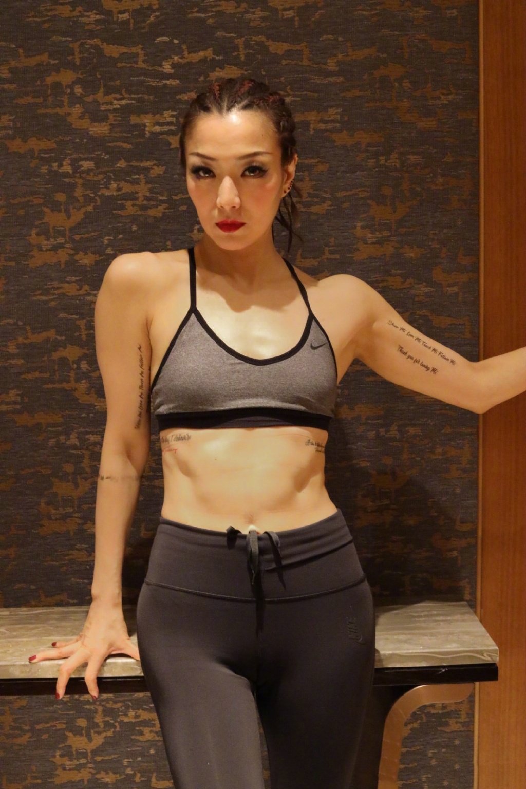 郑秀文暴瘦几十斤瘦身效果堪比换头从微胖化身少女体态