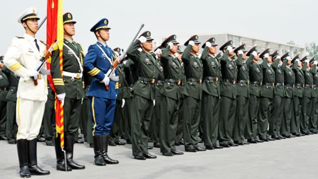 04:04 预备役部队算解放军吗?穿军服吗?穿啥样子的军服?