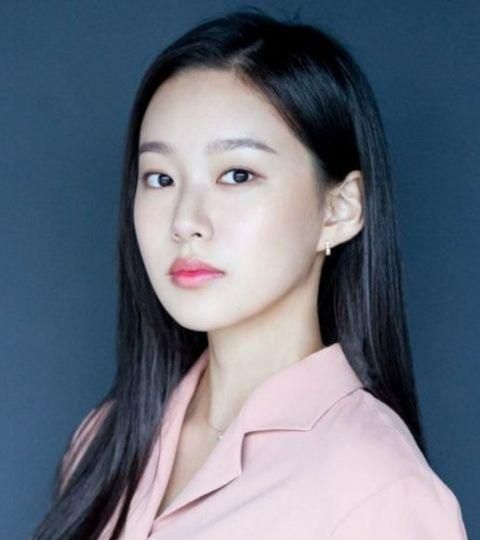 新生代女演员文佳煐将出演任朱静一角,大家都很好奇高颜值的她要如何