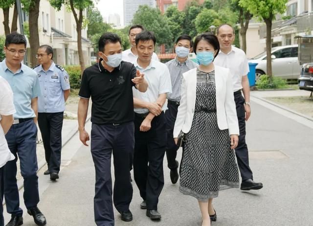 区领导去了这些地方……|商业广场|顾海东|季晶_新浪新闻