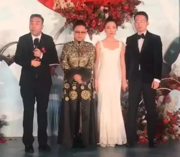 相声演员杨议女儿大婚婚礼现场足见好人缘大咖送上祝福视频