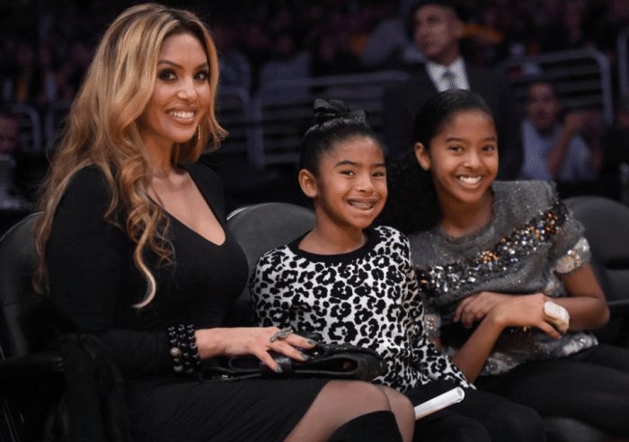 科比最后一次陪gigi逛超市视频曝光:为女儿买零食|科比|吉安娜|瓦妮莎