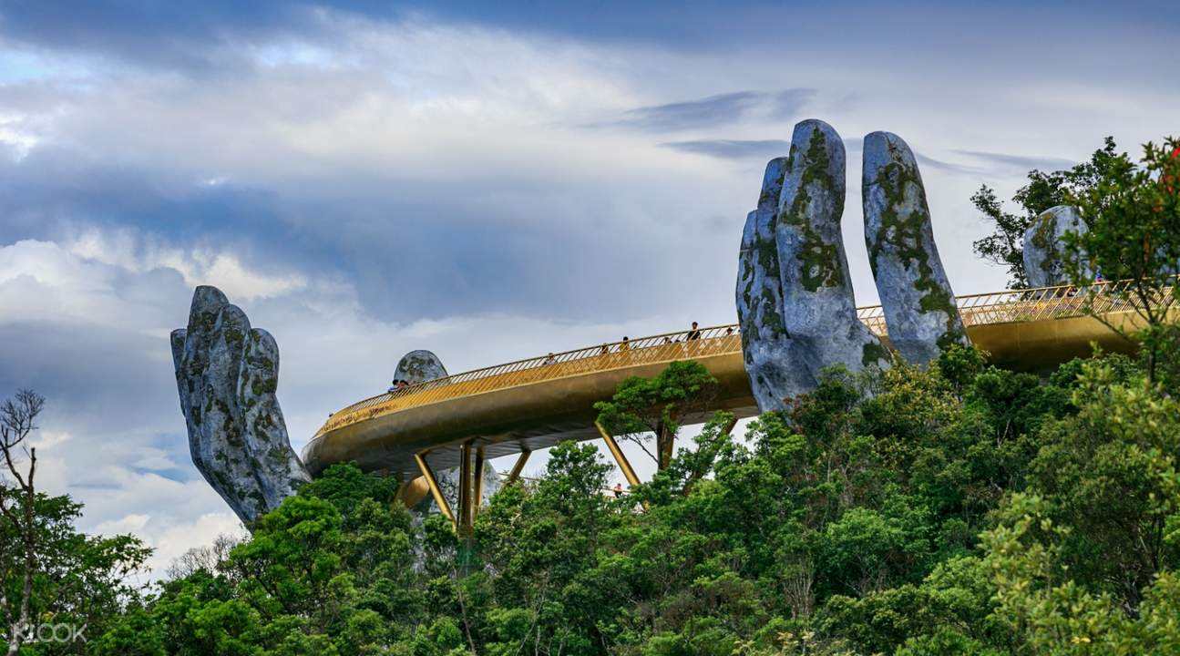 越南大桥走红中国,被两只佛手托起,150米长造价130亿!