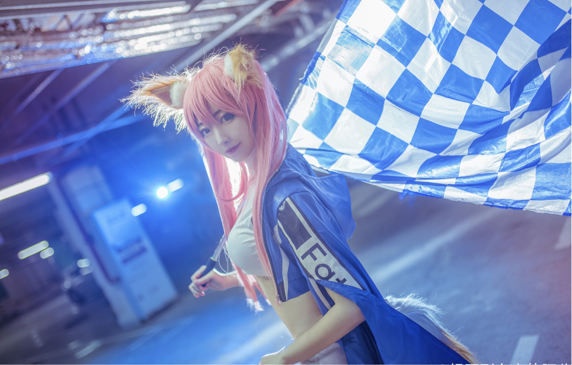 fgo玉藻前赛车服cos白腿比战旗高三分赛场气氛瞬间点燃