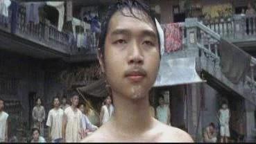 曾因一句包租婆怎么没水了走红,如今身价过亿俨然人生赢家|何文辉|跑