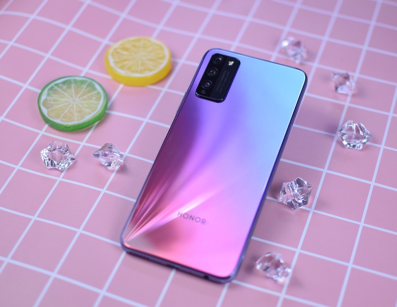 夏天使用,随着光线流转变换下,紫色和红的独特光束呈现出不一样的美感