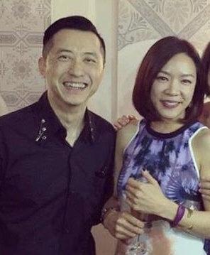 庾澄庆现任老婆:硕士海归当主播,会4国语言,姐妹都是广告明星