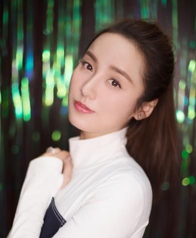 因吃火锅与富豪结缘,从订婚到结婚仅17天,如今36岁被宠成公主!