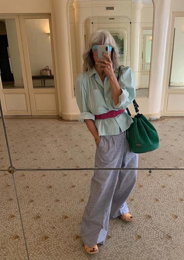 法国“酷老太”穿搭很时髦，潇洒又潮流，活成女人最想成为的样子休闲区蓝鸢梦想 - Www.slyday.coM