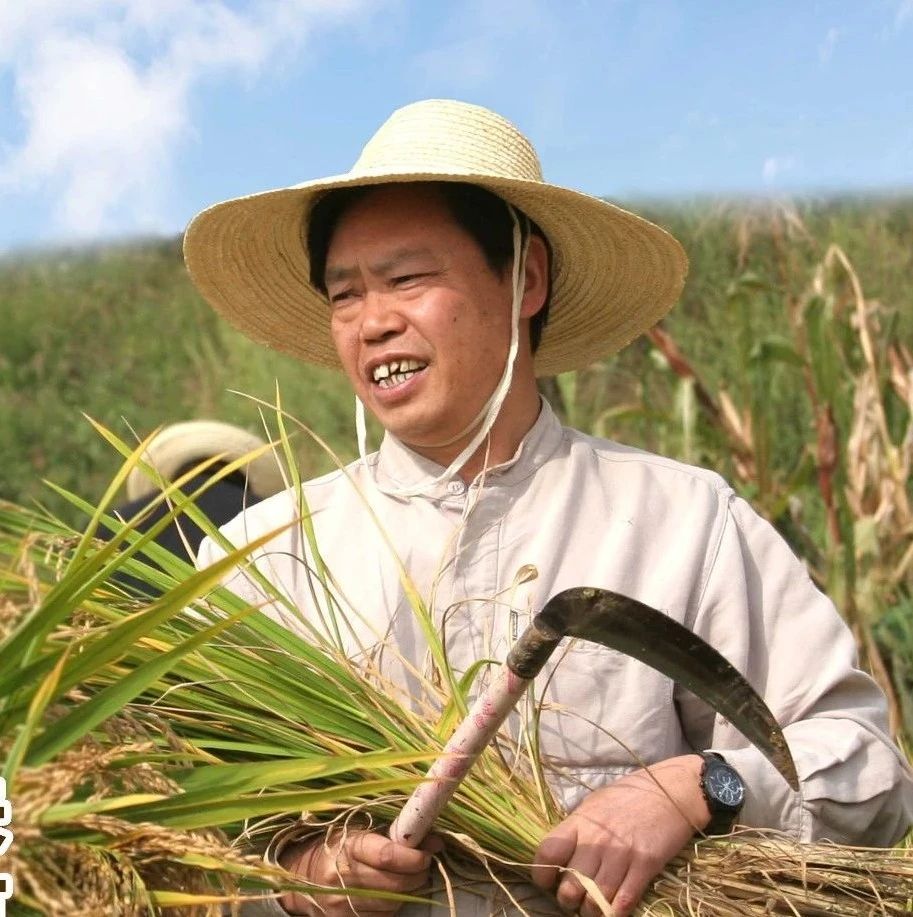 时代楷模朱有勇