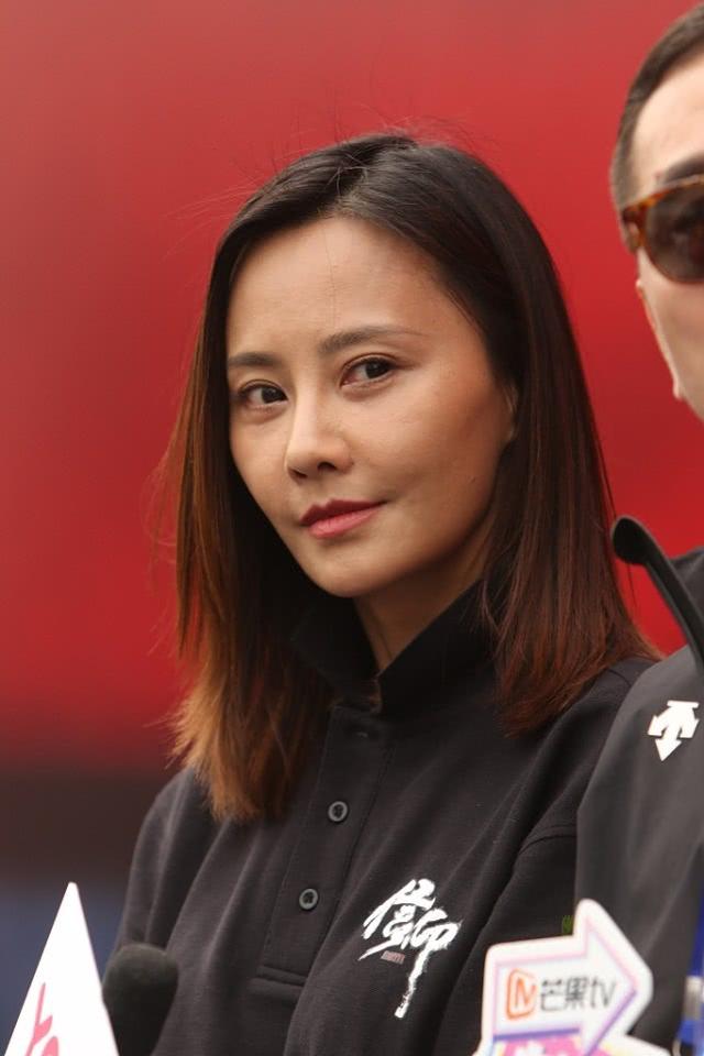 马雅舒近照也太会保养了,二婚女人中,她过的是真幸福