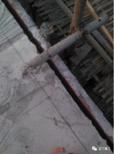 一种可拆卸周转外墙脚手架连墙件,施工便捷,看看能节省多少成本