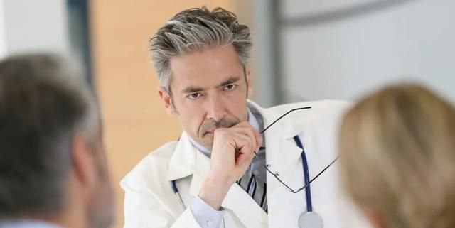 18岁女生举报心理医生性骚扰