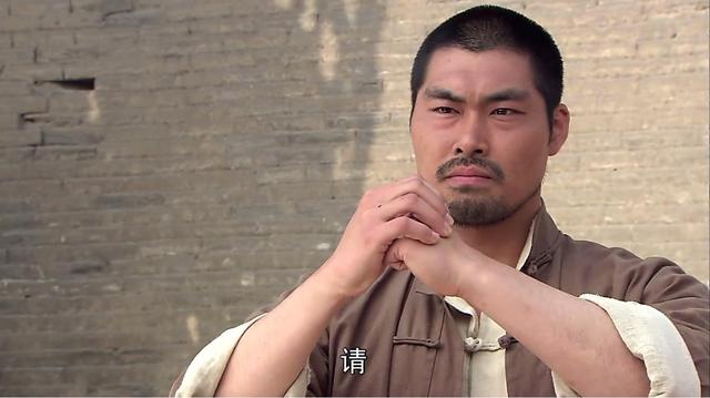 《抗日奇侠》10年,导演沉寂,王新军告别神剧,舒耀瑄片约不断