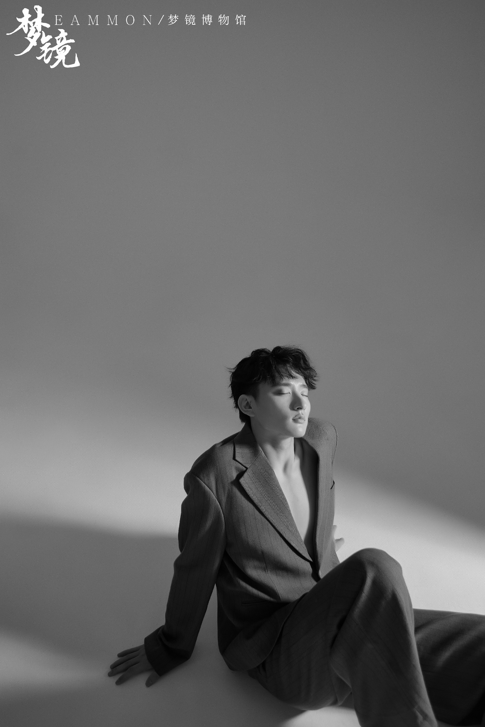 于小彤最新写真大片上线 演绎年轻绅士风采