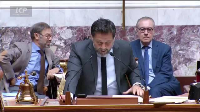 《云中行走》根据法国杂技艺术家菲利普·帕特的个人自传改编