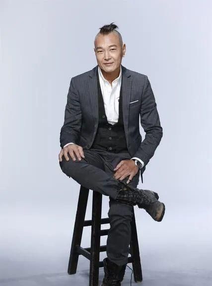 跟成龙29年被开除,他否认只获10万遣散费,晚年用棺材本养孩子|卢惠光|