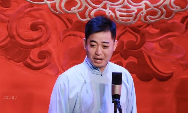 撞夏利,被烟花炸和吃饭打架,孔云龙次次受伤错过了大红的机会!