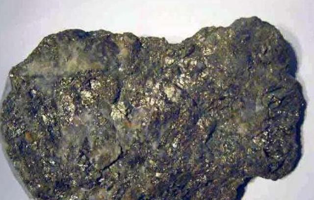 广东河源发现世界首个独立铷矿床,1吨高达13亿,西方:眼红嫉妒