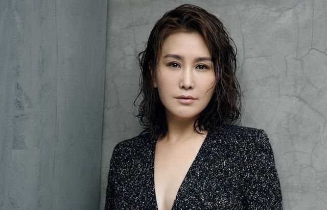 "季洁"王茜被称"最美警花",嫁大23岁丈夫,丈夫离世守寡至今