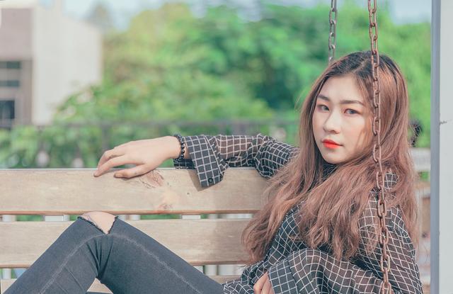 有一种女人,看似单纯无害,实则城府很深