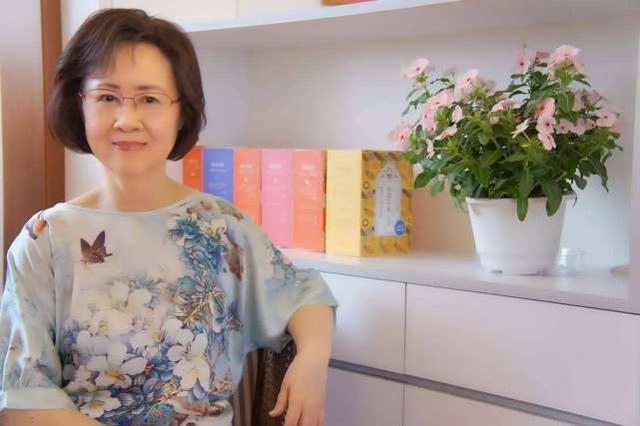 和父母一起自杀,爱上有妇之夫,比琼瑶剧更毁"三观"的是琼瑶|琼瑶|蒋仁