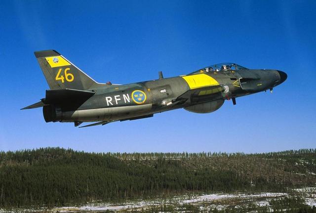 骨骼清奇的瑞典战斗机空战轰炸样样精通性能不输美国战机