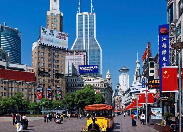 我国定居难度最大的城市,平均每平米房价15万,网友:寸土寸金
