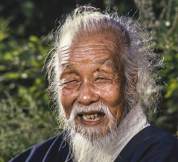 80年前的道士:与和尚截然不同,个个仙风道骨,图8才是华山论剑