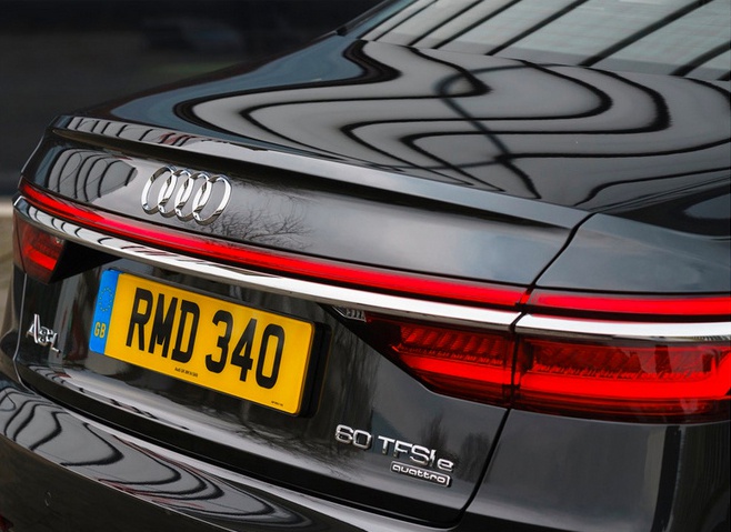 60tfsi尾标的奥迪a8l见过吗,它都插混了您不了解一下?