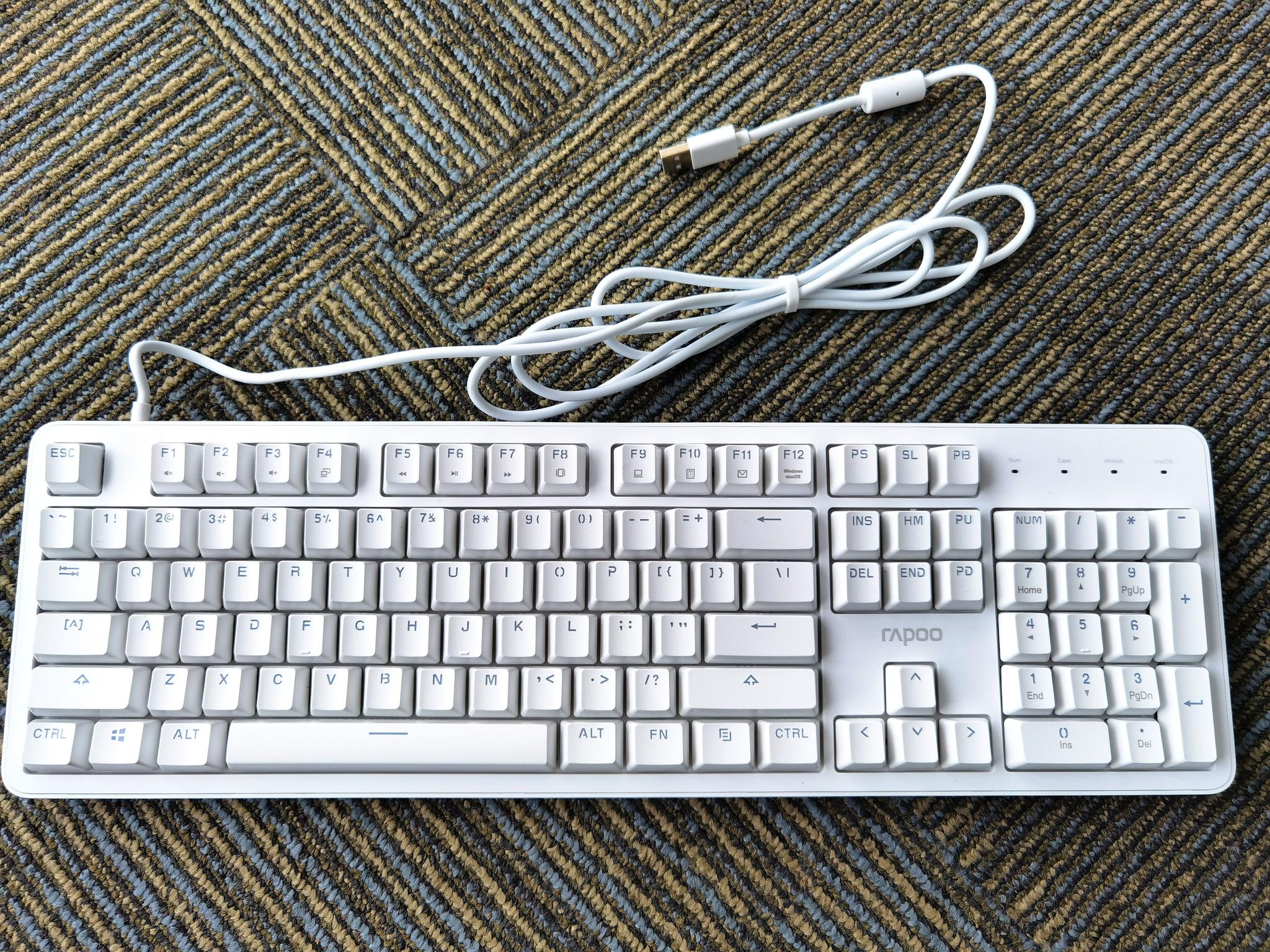 百元机械键盘新体验雷柏mt710红轴设计工作游戏两不误