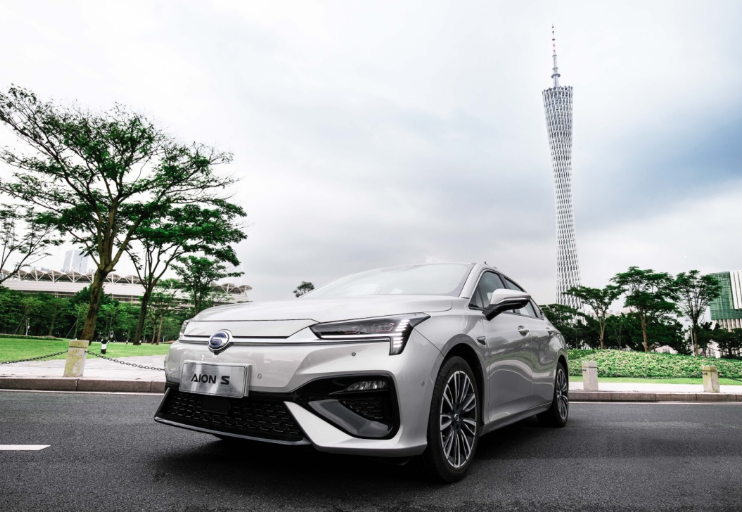 新款广汽新能源埃安s上市 13.98万元起售