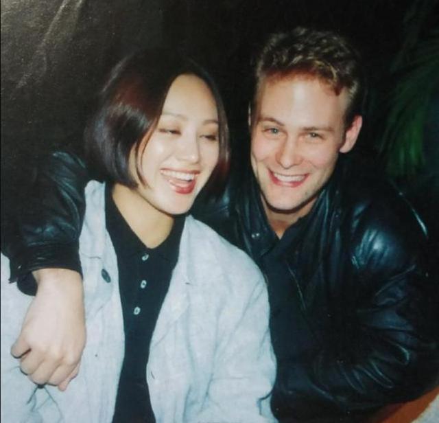 宁静前夫太帅了吧年轻时撞脸保罗沃克难怪宁静儿子颜值这么高