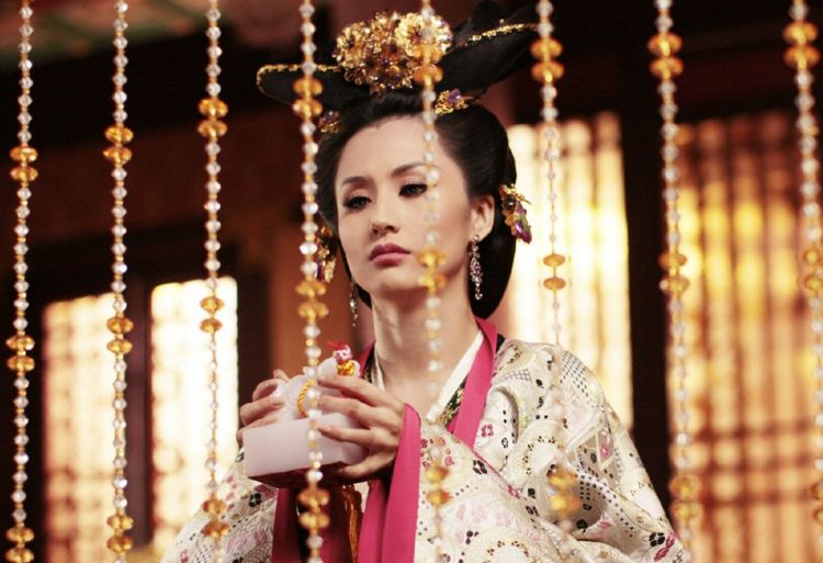 她身为战败国的公主,却连续得到皇帝父子的宠爱,29岁就香消玉损