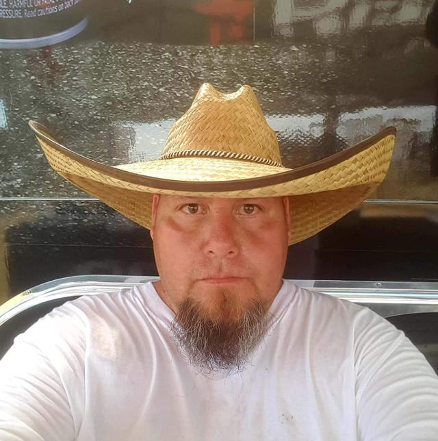 现实恐怖片!美国大叔搞烤肉派对,感染者混入传染全场!大叔暴毙