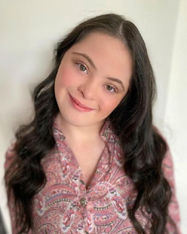 gucci也"正确"了,唐氏患者做模特推彩妆系列,首日获80万点赞|化妆品|