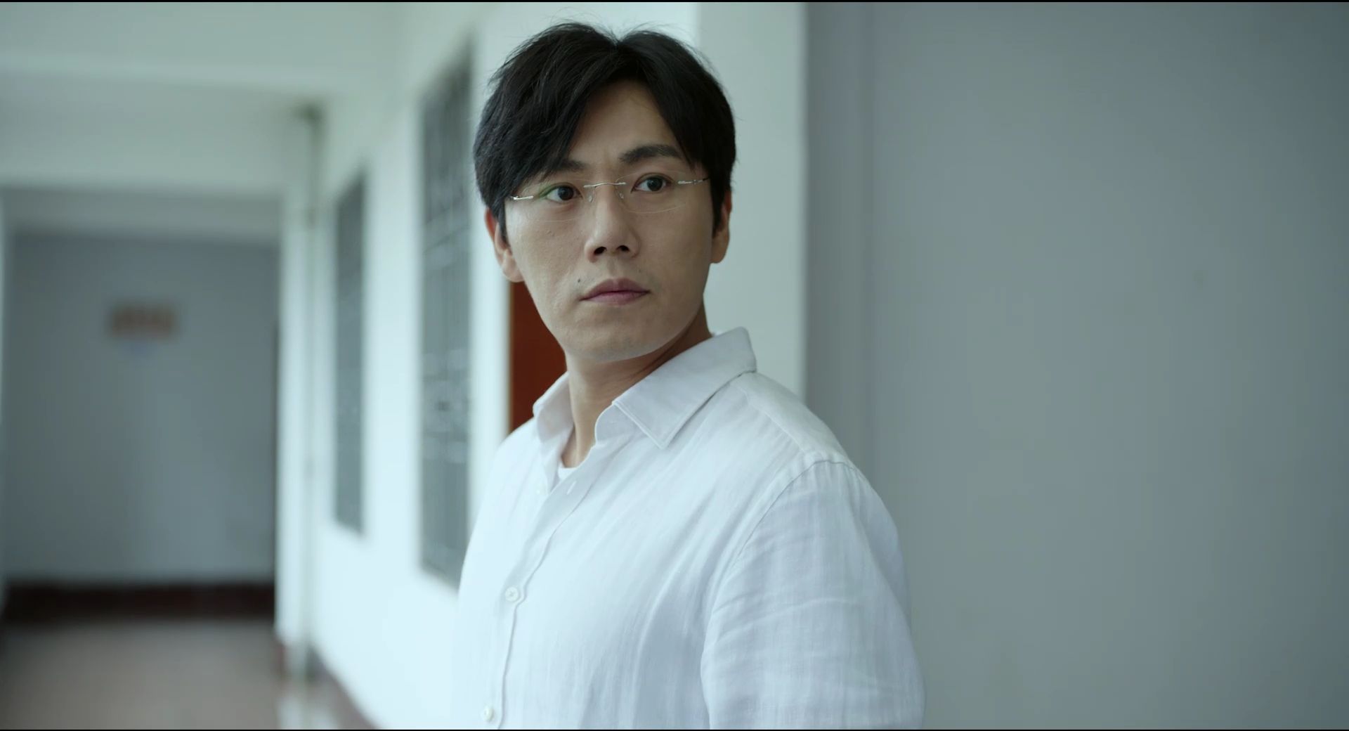 四次入围戛纳被称无冕之王20年才火的秦昊又被伊能静牵连