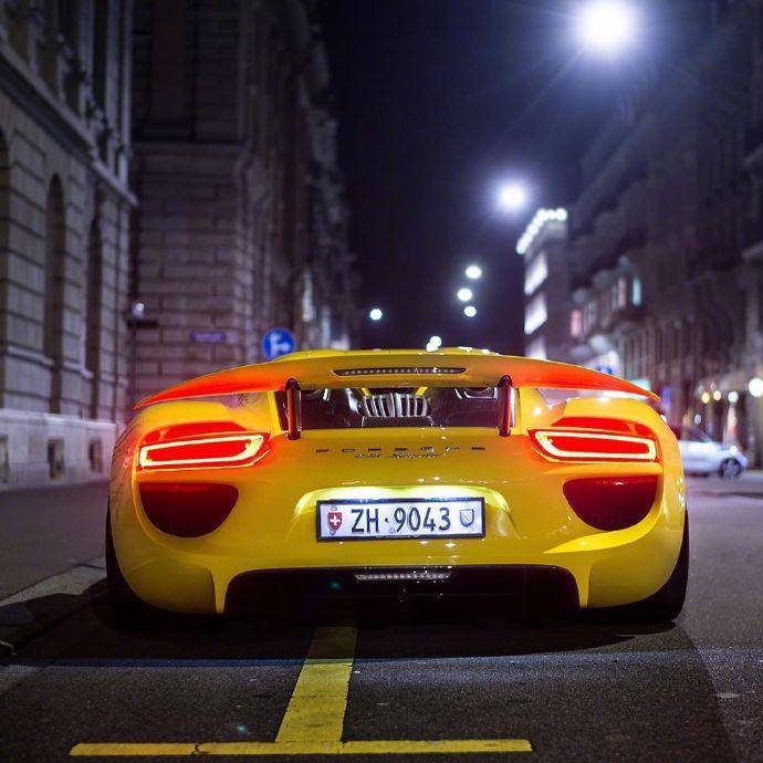 超级小黄车918 Spyder 经典黄色厉害了！