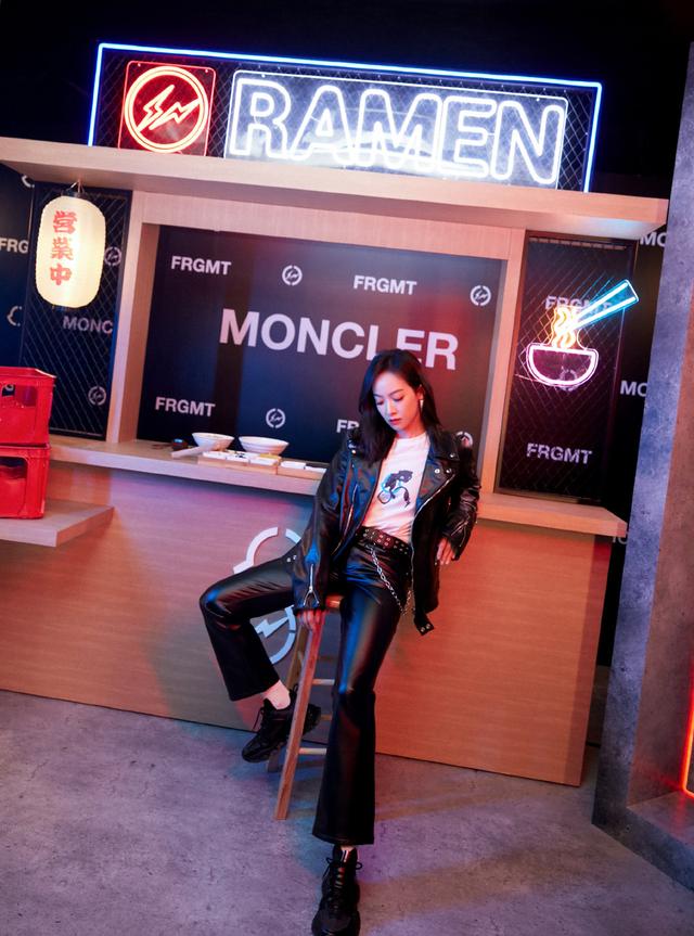 宋茜帅起来男人都要佩服,穿黑色皮衣 皮裤,冷酷干练超正点