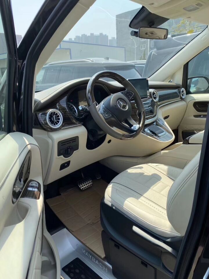 最豪华的奔驰mpv来了!精致外观不输埃尔法,豪华内饰与s级看齐