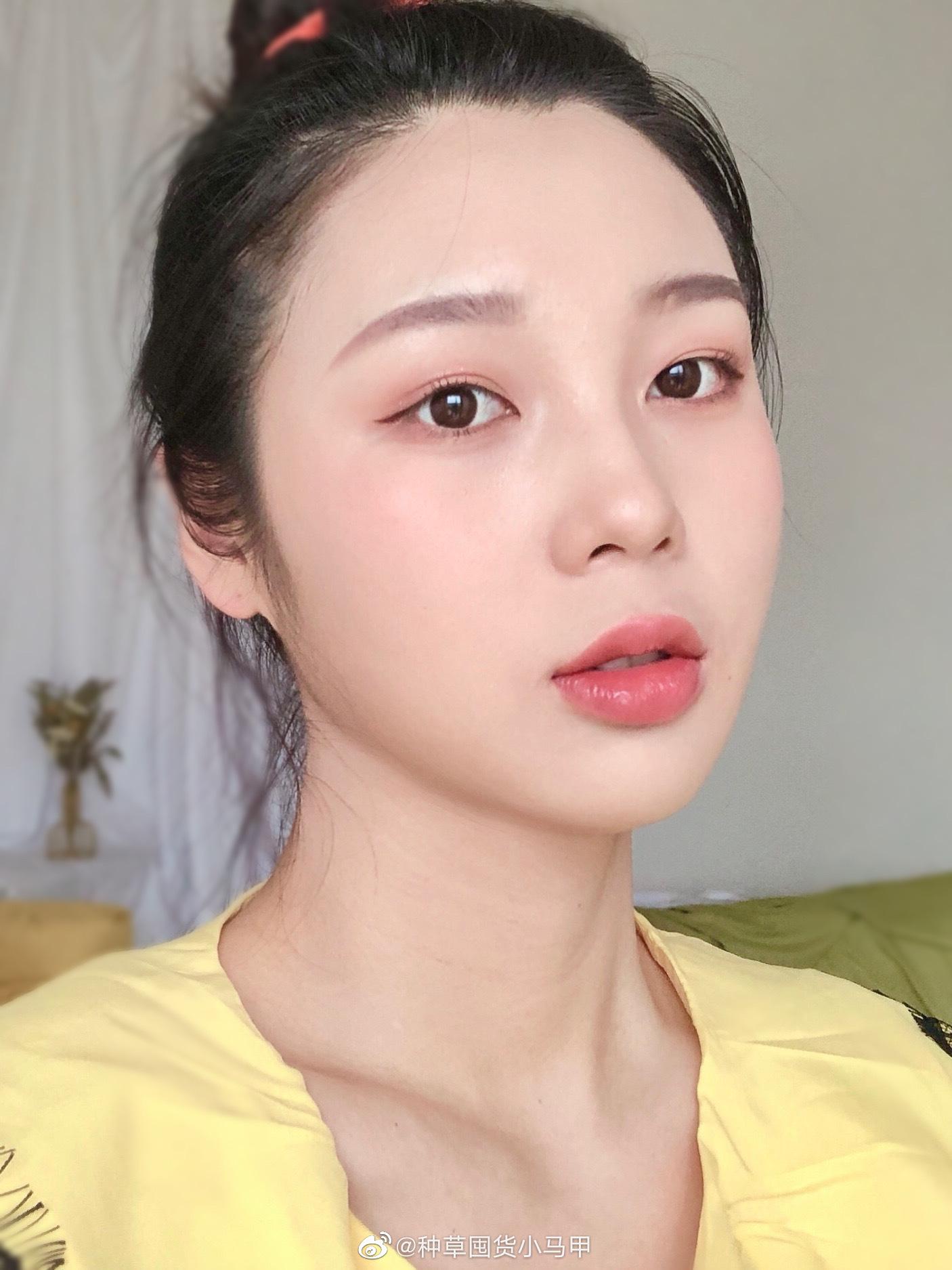 人畜无害绿茶妆今天放佛回到18 我感觉绿茶妆就很像那种很纯伪