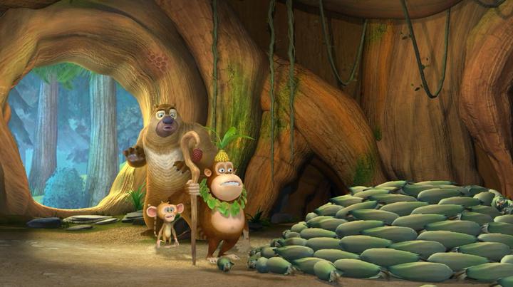 熊出没:原来狗熊这么富有,洞里都是玉米,这比我们都富有_新浪新闻