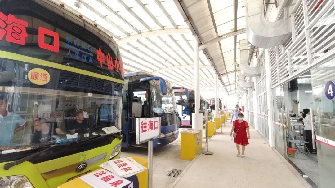 待班区等车站主体工程,以及包括办公室区域,宿舍,饭堂和公交枢纽站