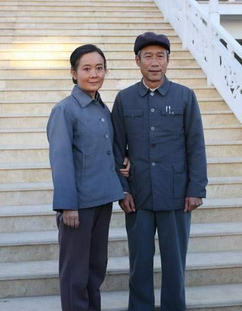 62岁老戏骨刘佩琦,初见岳母被拒,与妻子相爱29年,如今生活幸福