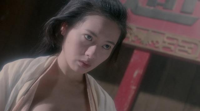 李丽珍17岁就演女主27岁搭档王晶爆红为何会甘愿嫁给丑男