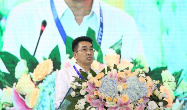 苏州全亿健康药房连锁有限公司ceo杨建国则剖析《防控常态化下,连锁