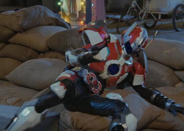 铠甲勇士原刑天铠甲演员吐槽猎铠剧情化身地铁老头气到不忍直视