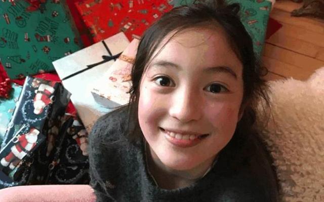 夏克立的混血女儿夏天,长大后颜值下跌明显,如今"仙气"全无