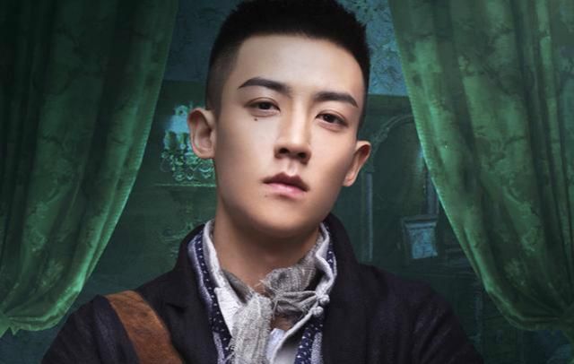 卜宇鑫发文曝谷嘉诚单方面被分手,绯闻女友小号晒出两人聊天记录